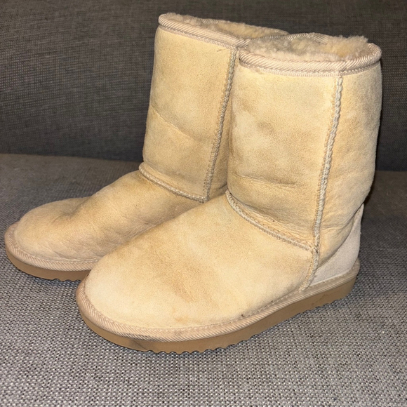 UGG tan brown boots with fuzz liner, size 5 - Picture 2 of 5